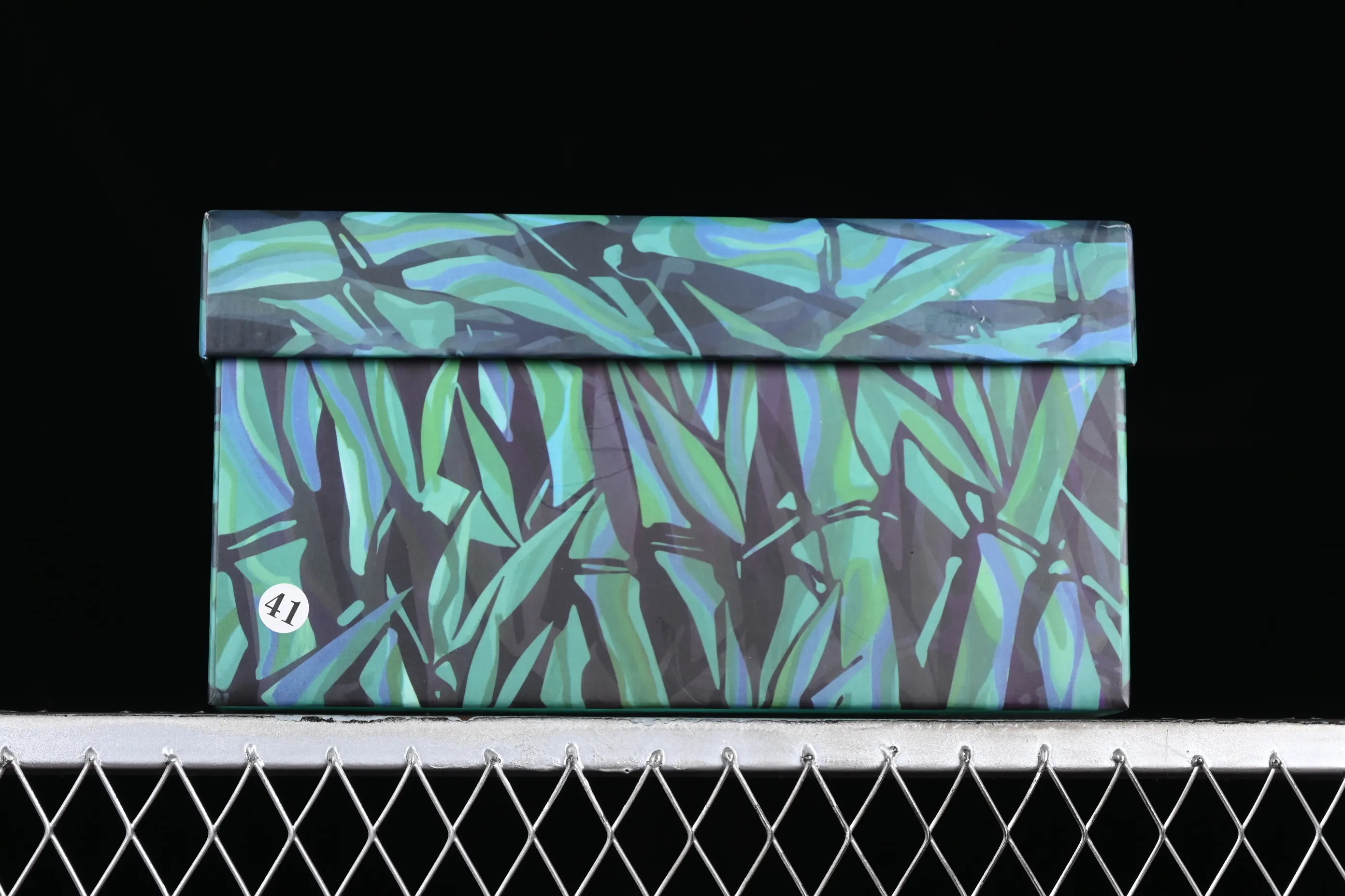 All categories Nk SB Dunk series Nk SB Dunk Low low-top sneakers Nk Dunk Low Panda Prank-Street Graffiti Line graffiti distressed SB strap low-top casual sneakers DR9704-200